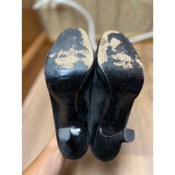 Charles Jourdan Velvet Pump Heels Size 7.5 - Picture 8 of 8